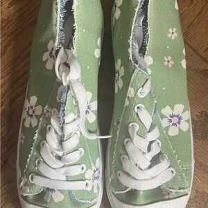 Cute Sneakers Green Floral New size 39